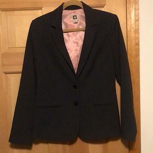 Fitted wool blend blazer….